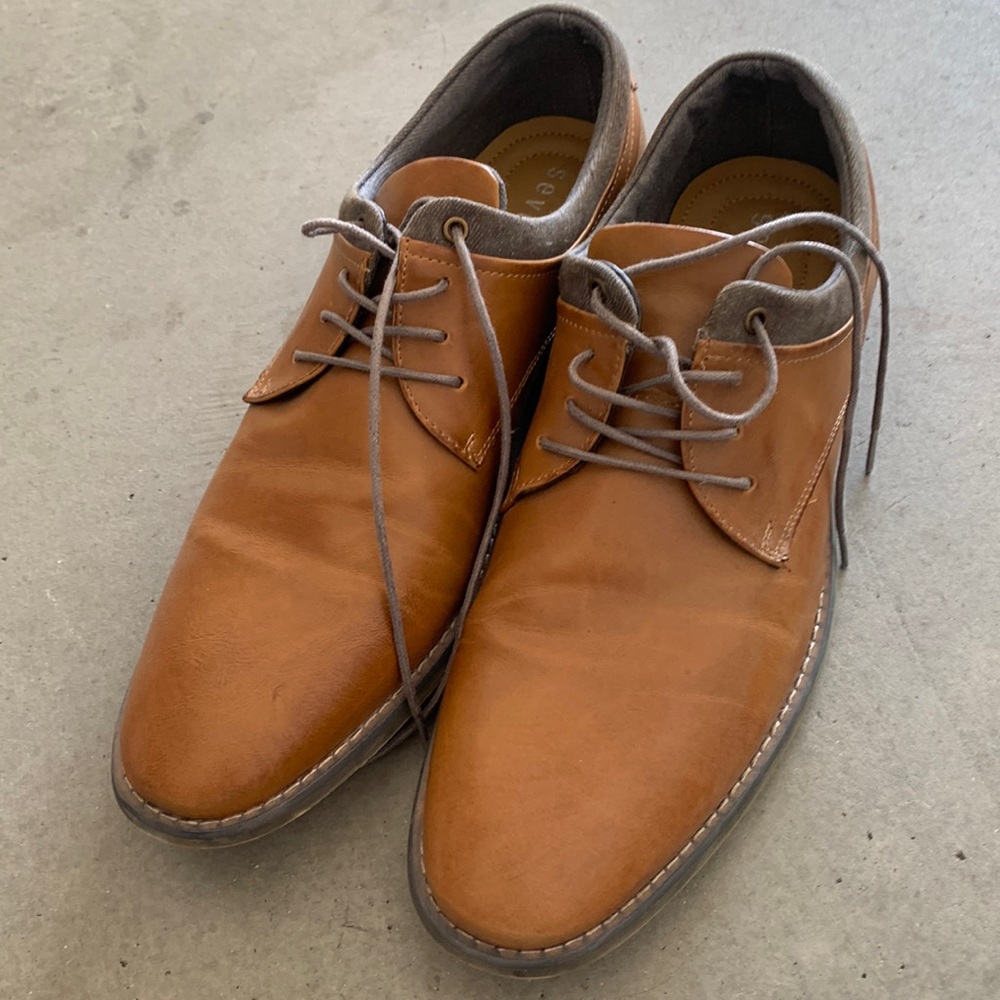 Mens dress shoes